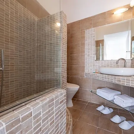 Red Cliff Villa 4* Akrotiri (Santorini)