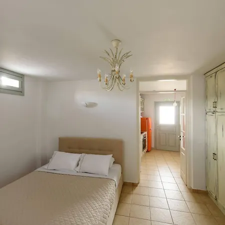 Hotel Red Cliff Villa 4*